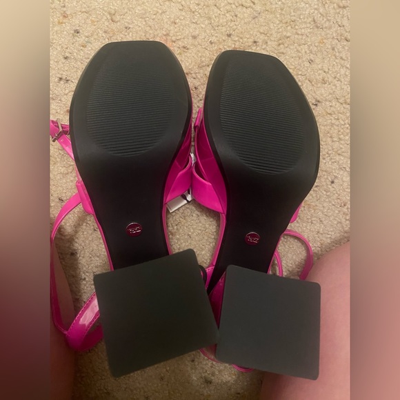 ZARA NEON PINK STRAPPY CHUNKY PLATFORM
HEELED SANDALS SIZE 8 NWT - Picture 10 of 16